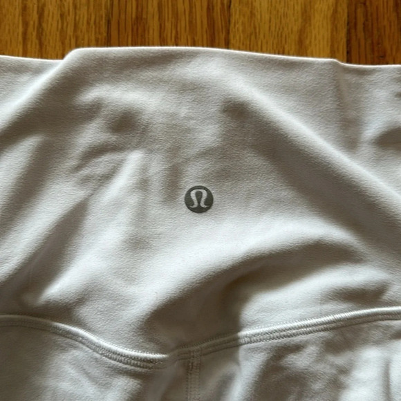 Lululemon sz 0 Align Crop *21" White great pre owned condition - Picture 5 of 10